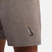 Corto Nike Yoga Dri-Fit